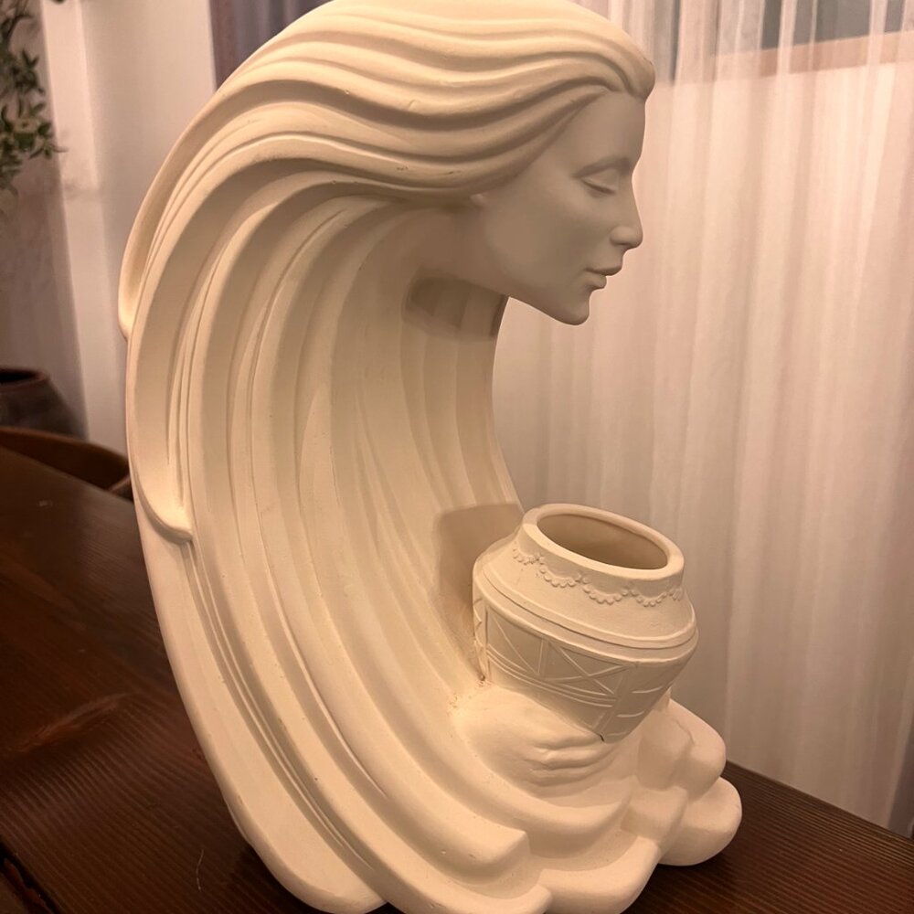Vintage Horse Hair Sittre Pottery Woman in the Wind